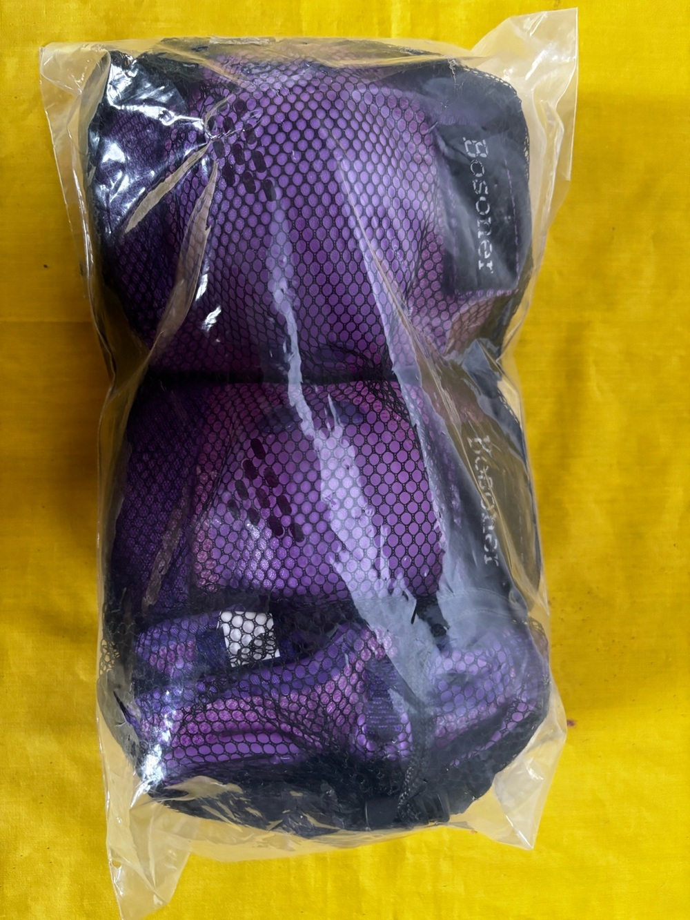 Kids Purple kneepads and hand guards